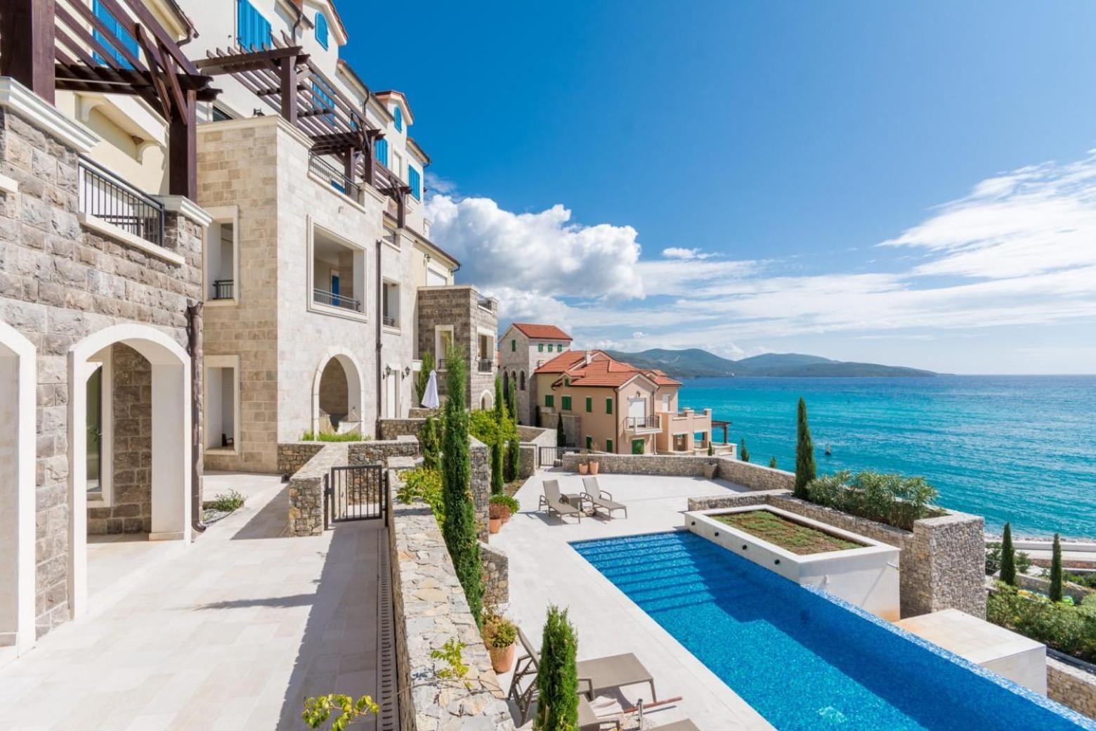 Villa Vista Azzurra Tivat Buitenkant foto