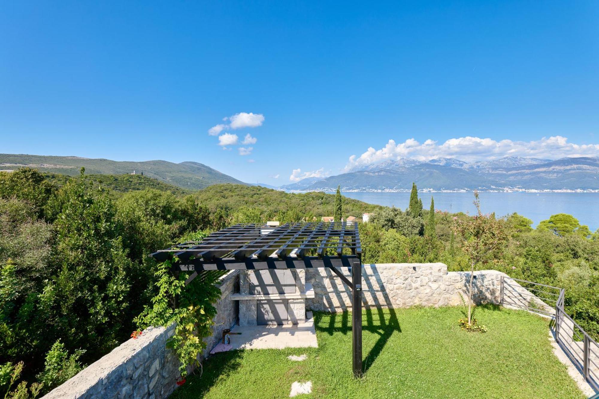 Villa Vista Azzurra Tivat Buitenkant foto