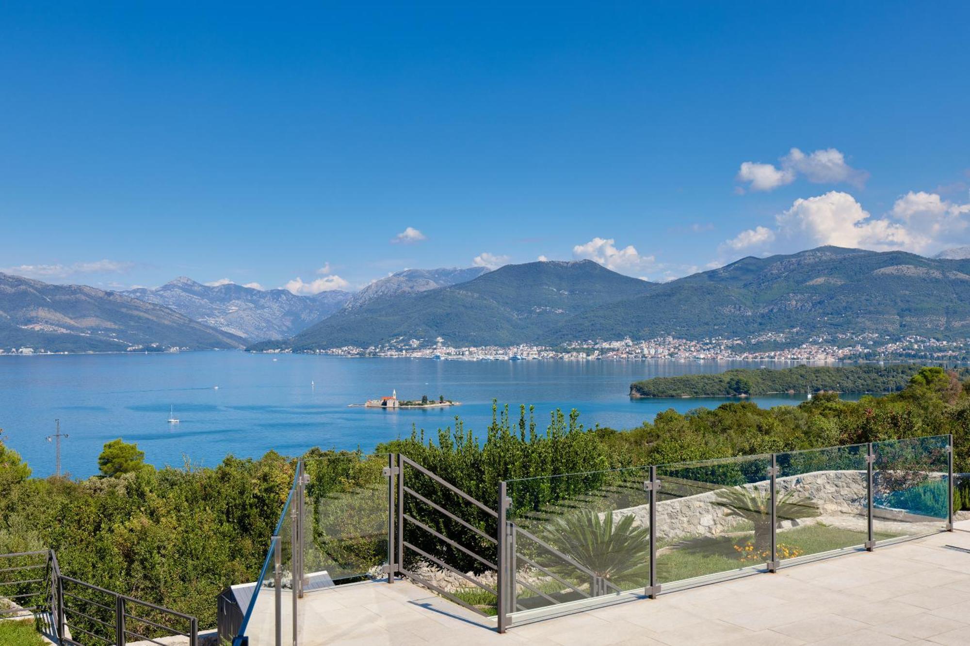 Villa Vista Azzurra Tivat Buitenkant foto